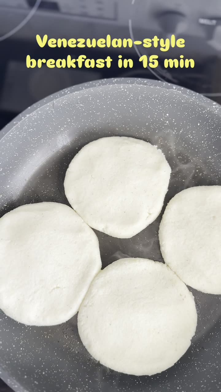 HarinaPAN arepas — cooking UGC